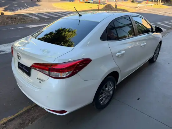 TOYOTA-YARIS-2019
