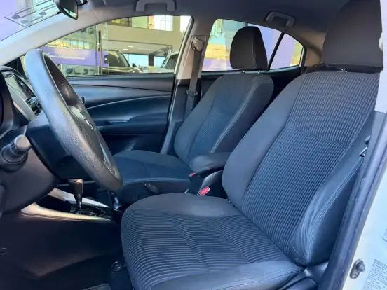 TOYOTA-YARIS-2019