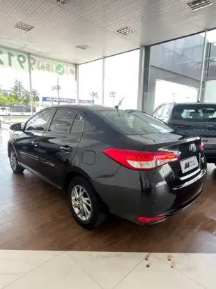 TOYOTA-YARIS-2022