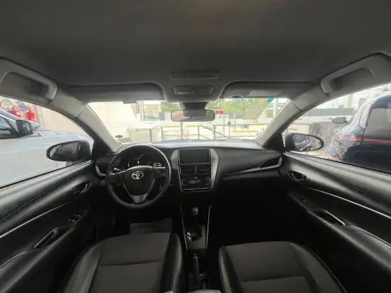 TOYOTA-YARIS-2022