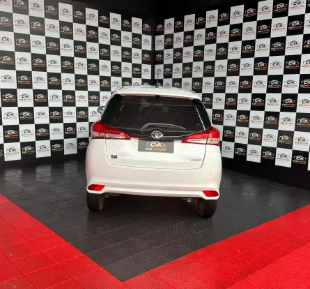 TOYOTA-YARIS-2022