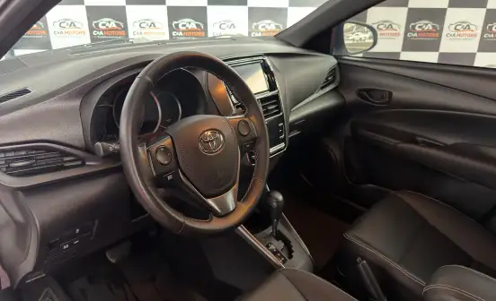 TOYOTA-YARIS-2022