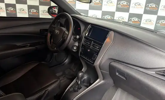 TOYOTA-YARIS-2022