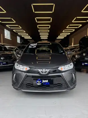 TOYOTA-YARIS-2024
