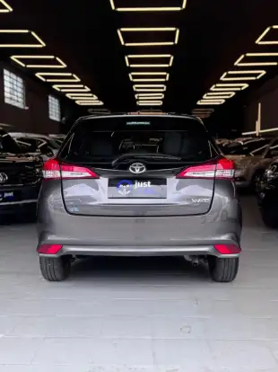 TOYOTA-YARIS-2024