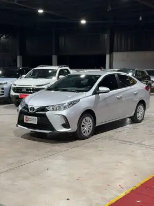 TOYOTA-YARIS-2022