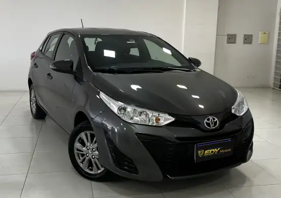 TOYOTA-YARIS-2021