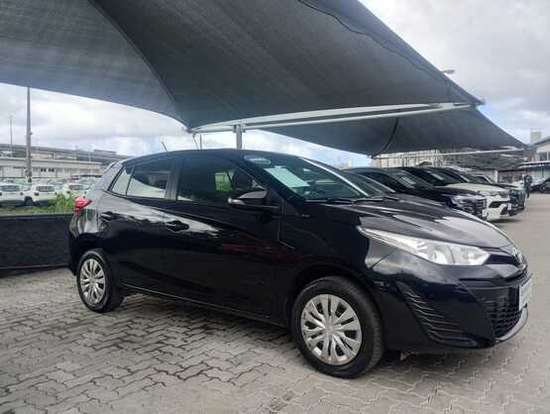 TOYOTA-YARIS-2021
