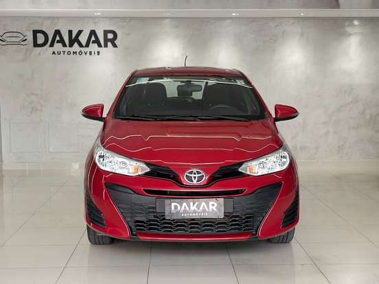 TOYOTA-YARIS-2021