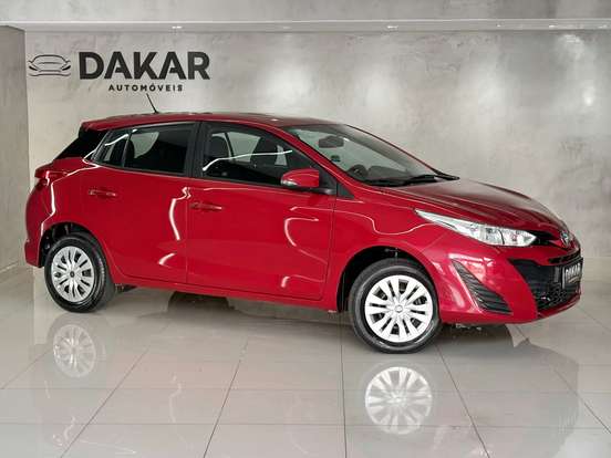 TOYOTA-YARIS-2021