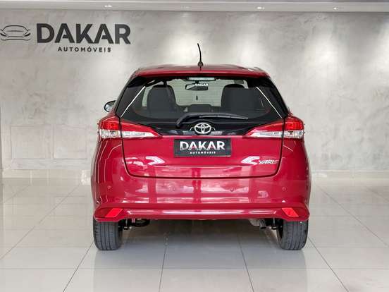 TOYOTA-YARIS-2021