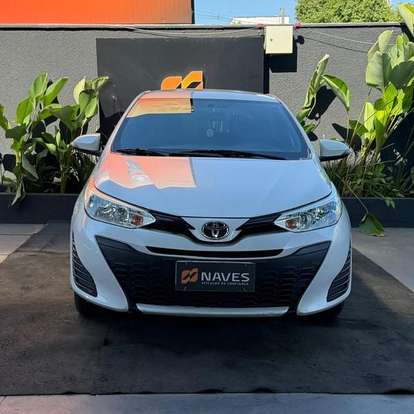 TOYOTA-YARIS-2021