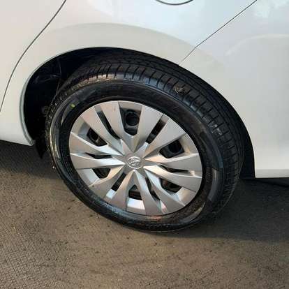 TOYOTA-YARIS-2021