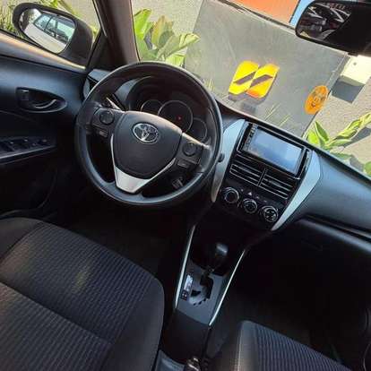TOYOTA-YARIS-2021