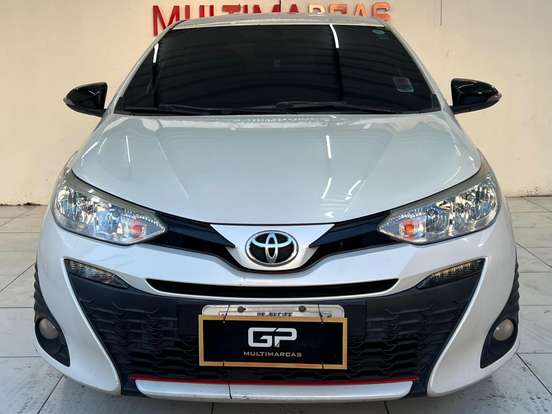 TOYOTA-YARIS-2019