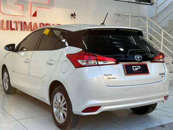 TOYOTA-YARIS-2019