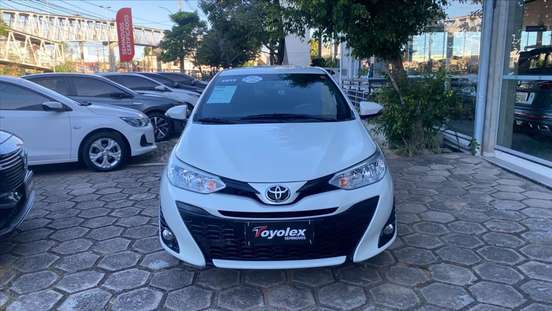 TOYOTA-YARIS-2019