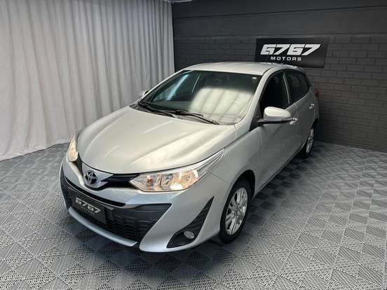 TOYOTA-YARIS-2018