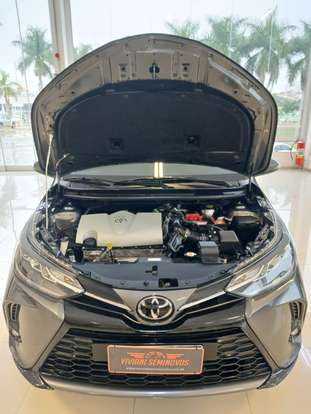 TOYOTA-YARIS-2022