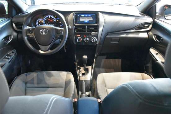 TOYOTA-YARIS-2022