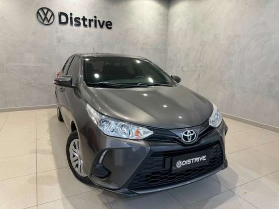 TOYOTA-YARIS-2022