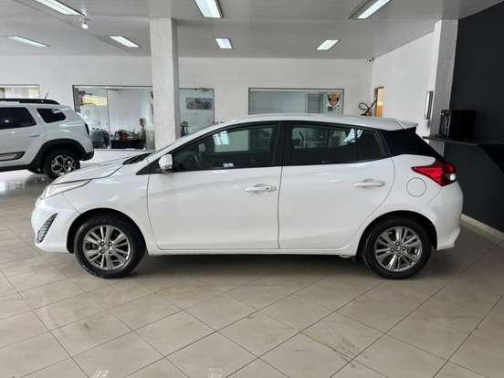 TOYOTA-YARIS-2020