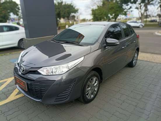 TOYOTA-YARIS-2021