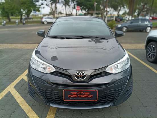 TOYOTA-YARIS-2021