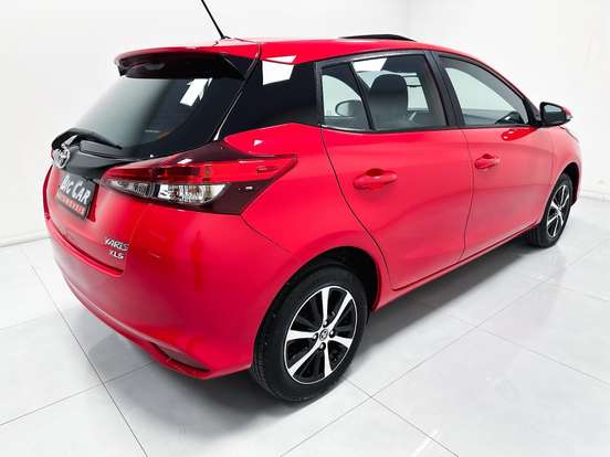 TOYOTA-YARIS-2019