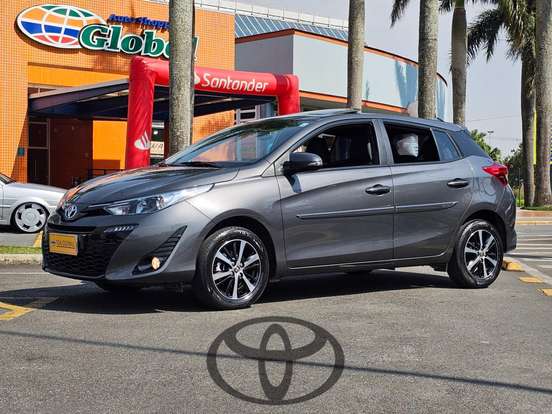 TOYOTA-YARIS-2021