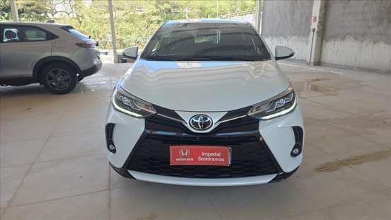 TOYOTA-YARIS-2023