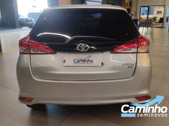 TOYOTA-YARIS-2020