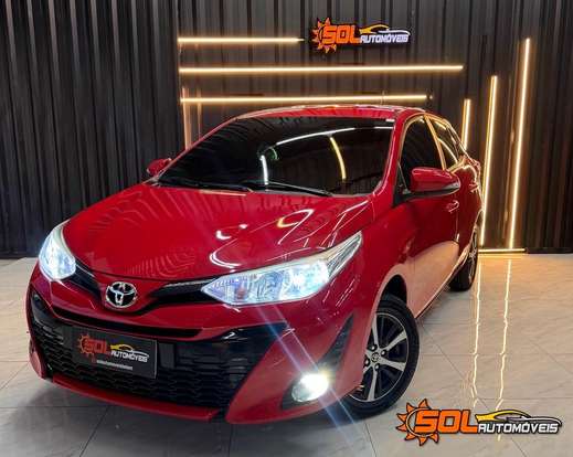 TOYOTA-YARIS-2018