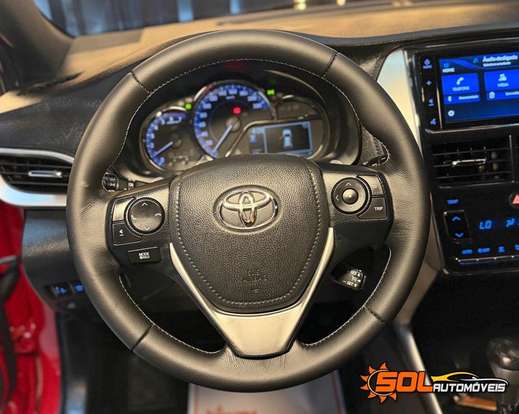 TOYOTA-YARIS-2018
