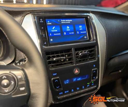 TOYOTA-YARIS-2018