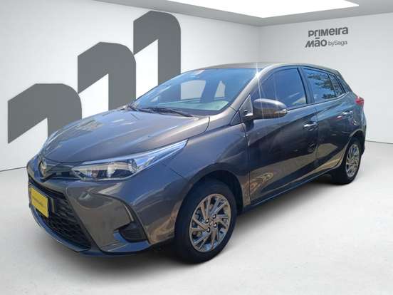 TOYOTA-YARIS-2023