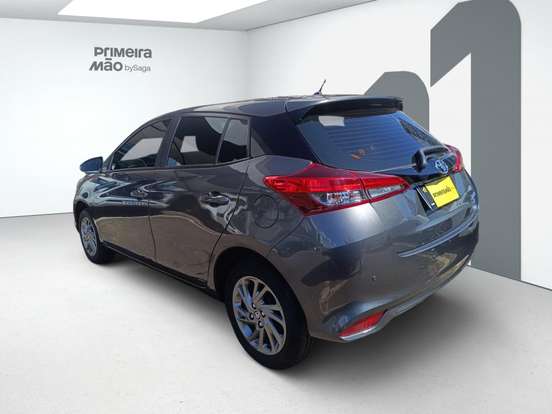 TOYOTA-YARIS-2023