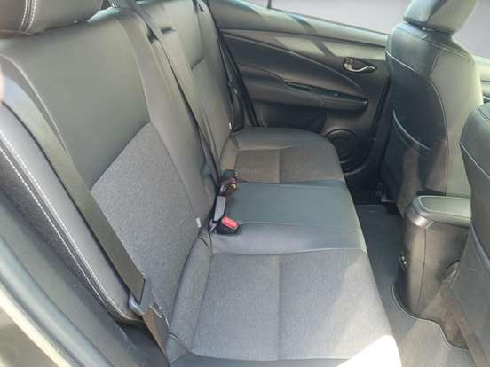 TOYOTA-YARIS-2023