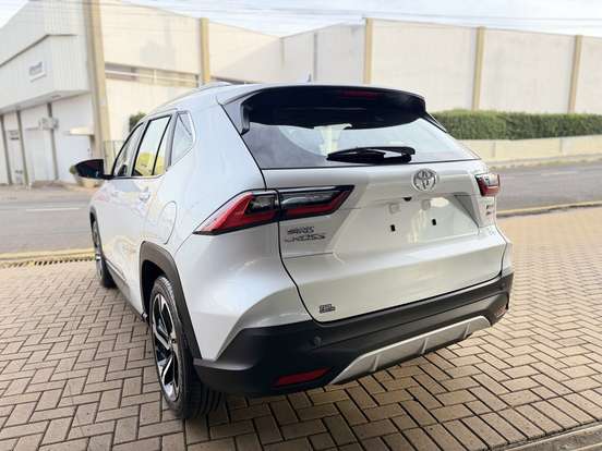 TOYOTA-YARIS CROSS-2026