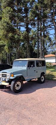 TOYOTA BANDEIRANTE 3.7 BJ50LV-B 4X4 CHASSI LONGO DIESEL 2P MANUAL