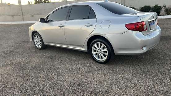 TOYOTA-COROLLA-2010