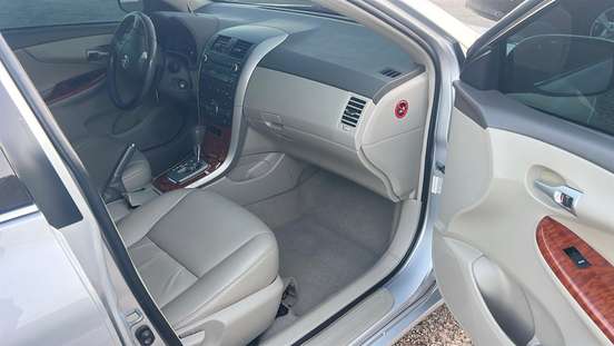 TOYOTA-COROLLA-2010