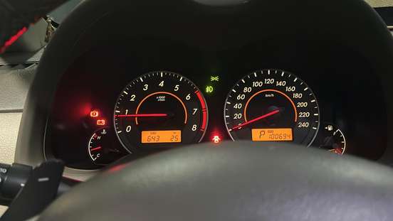 TOYOTA-COROLLA-2010