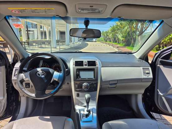 TOYOTA-COROLLA-2011