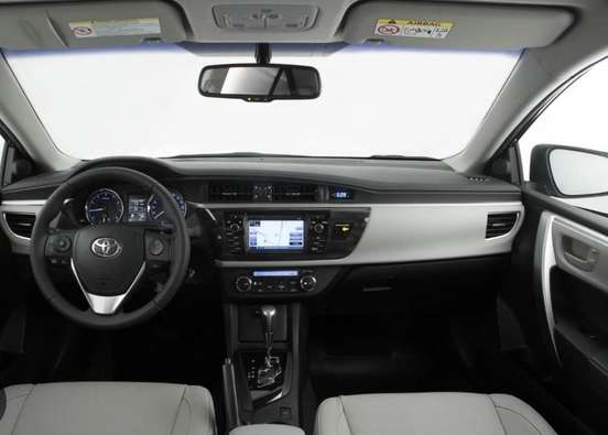 TOYOTA-COROLLA-2015