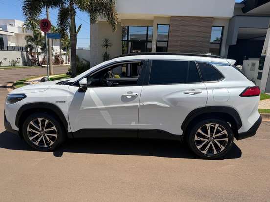 TOYOTA-COROLLA CROSS-2023