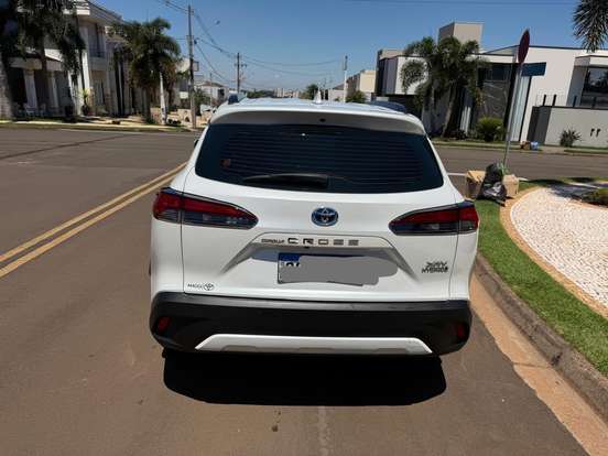 TOYOTA-COROLLA CROSS-2023