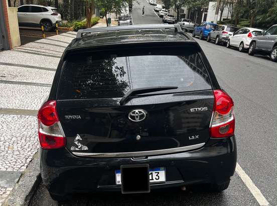 TOYOTA-ETIOS-2015