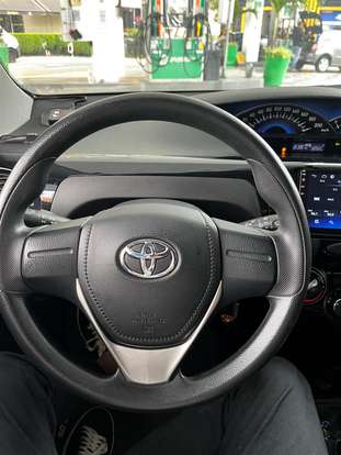 TOYOTA-ETIOS-2015