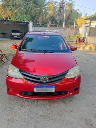 TOYOTA-ETIOS-2015
